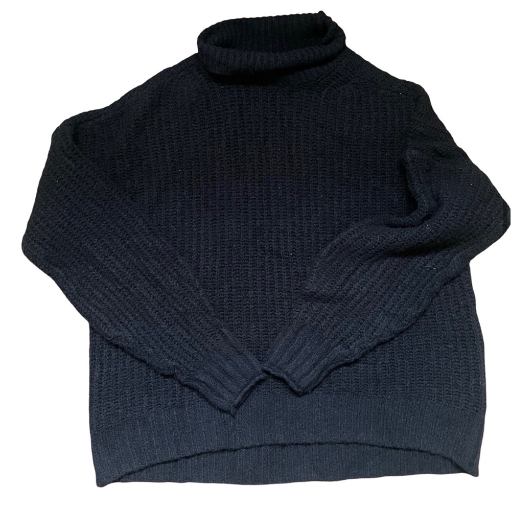 American eagle black sweater size S